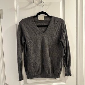 La Garçonne Moderne Dark Grey Heathered 100% Cashmare V-Neck Long Sleeve Sweater